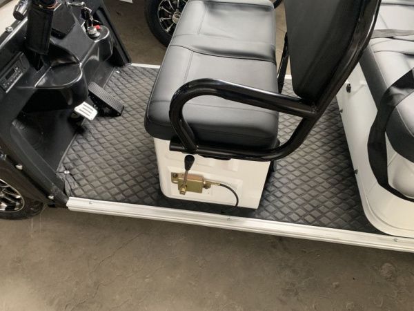 Гольфкар GreenCamel A4 ECO 52Ah/60V (4 seats 1200W R8) пониженная Белый